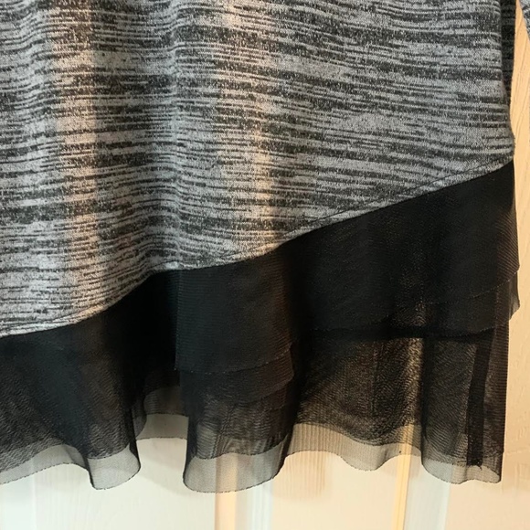 TRENDY UNEVEN SHEER HEM BLOUSE! - Picture 2 of 4